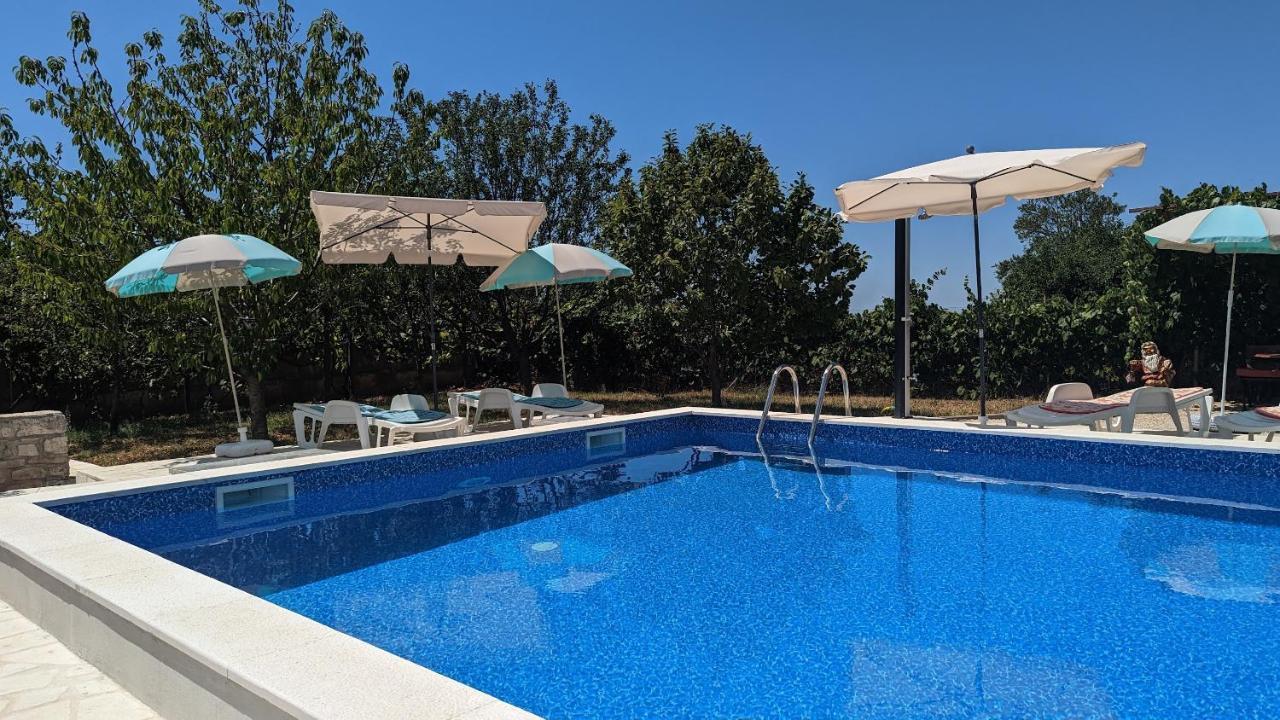 Apartman Aja Каштелир Экстерьер фото